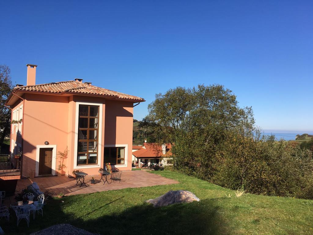 La Casa En El Camino Guest House Pendueles Ngoại thất bức ảnh